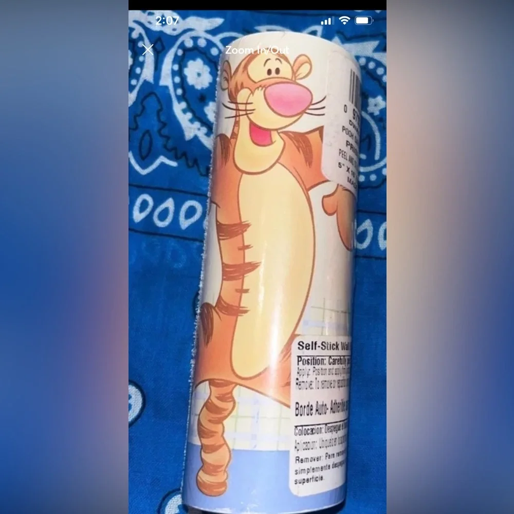 BNWT Really Cute Tigger self stick wall border
